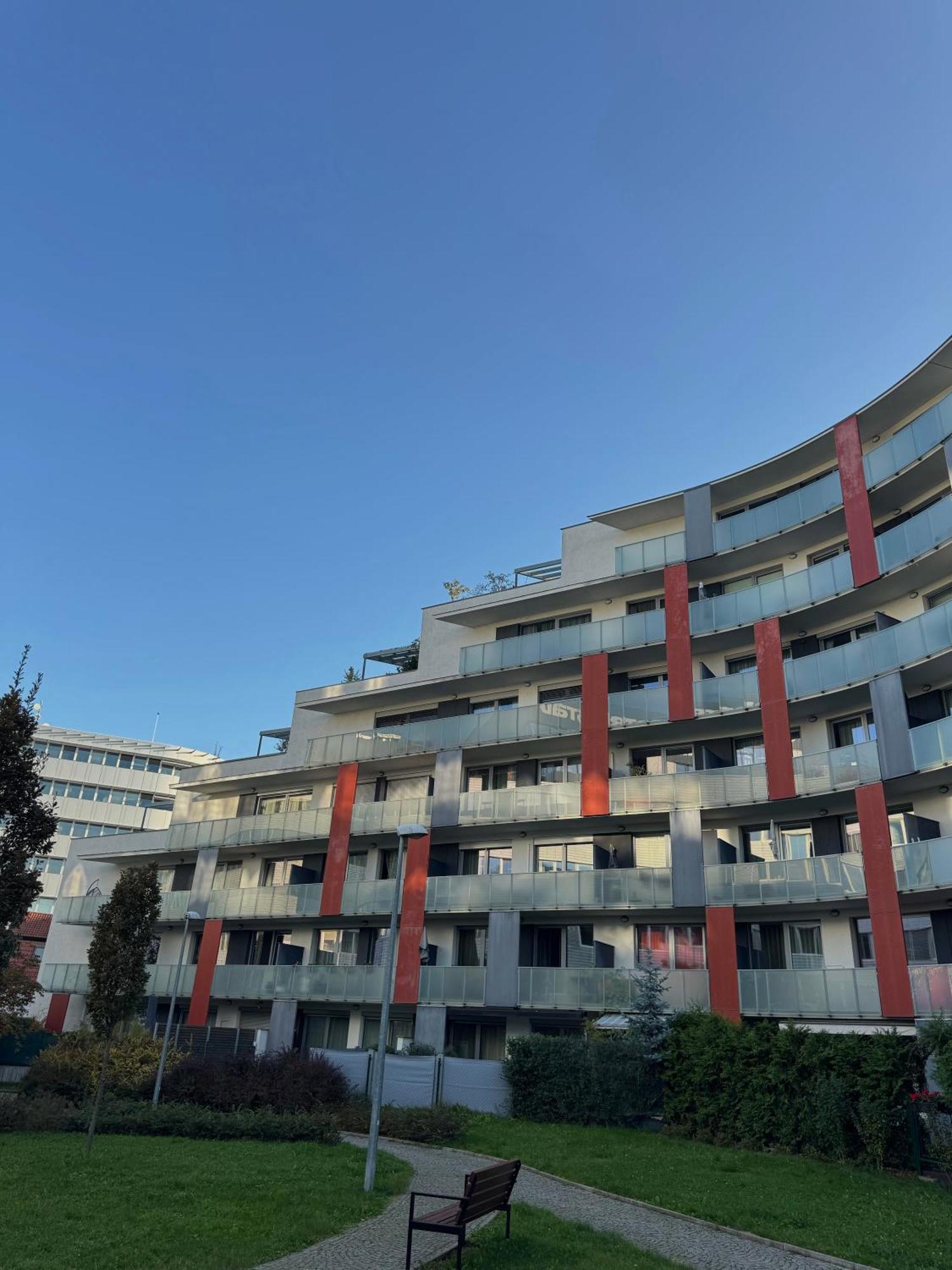 Apartman Palma - 15 Min Od Centra Prahy Praha Bagian luar foto